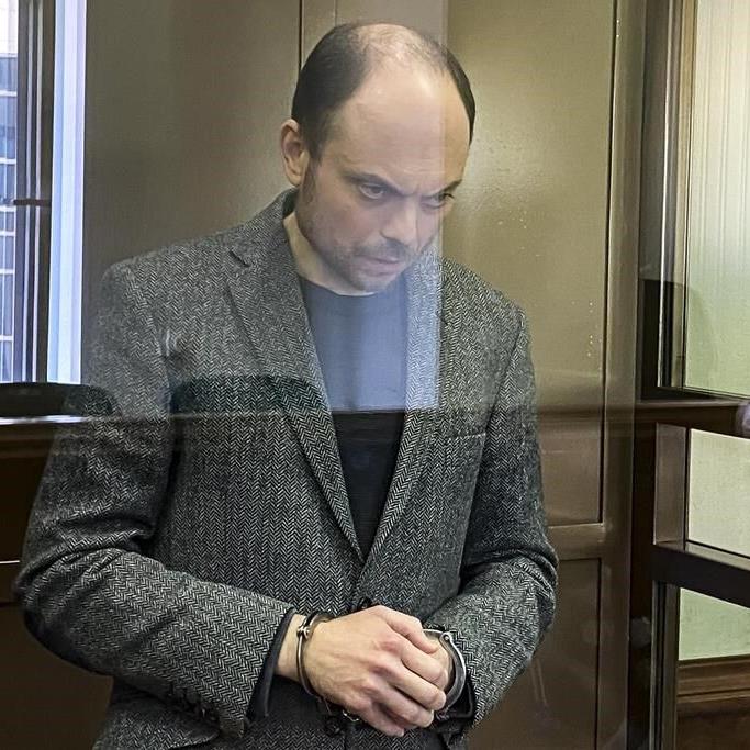 MPs say Russian activist Vladimir Kara-Murza should be given honorary citizenship